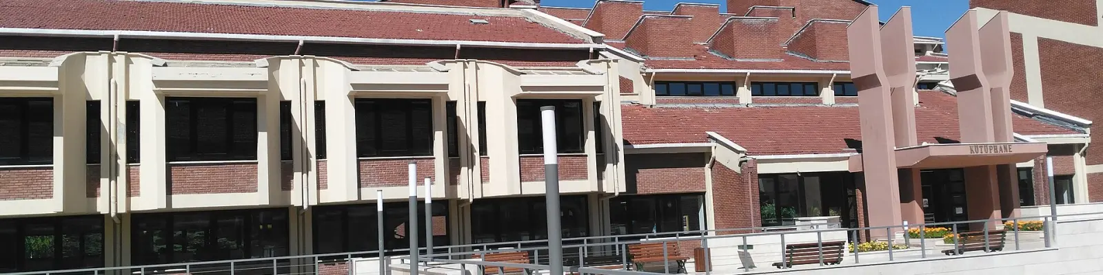 Anadolu Üniversitesi kampüsü — Eskişehir, devlet üniversitesi