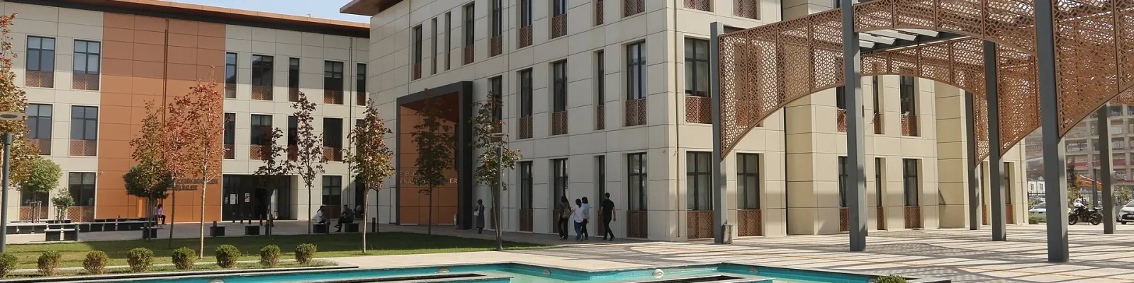 İstanbul Medeniyet Üniversitesi kampüsü — İstanbul, devlet üniversitesi