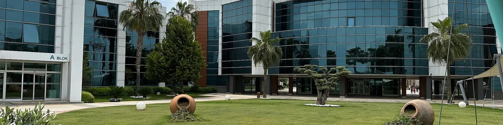 İzmir Bakırçay Üniversitesi kampüsü — İzmir, devlet üniversitesi