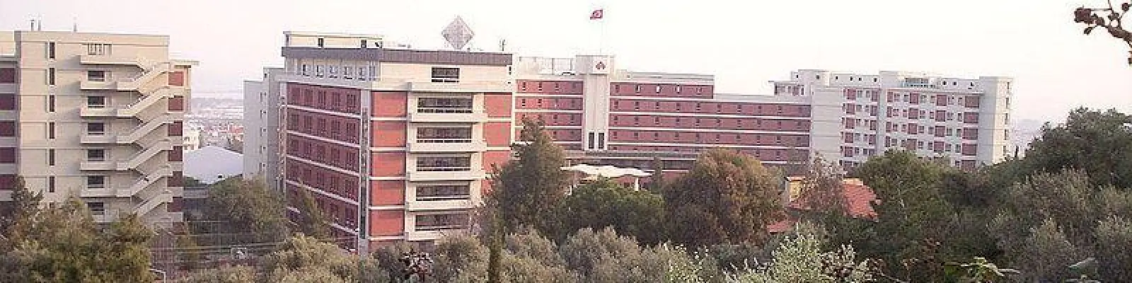 İzmir Ekonomi Üniversitesi kampüsü — İzmir, vakıf üniversitesi