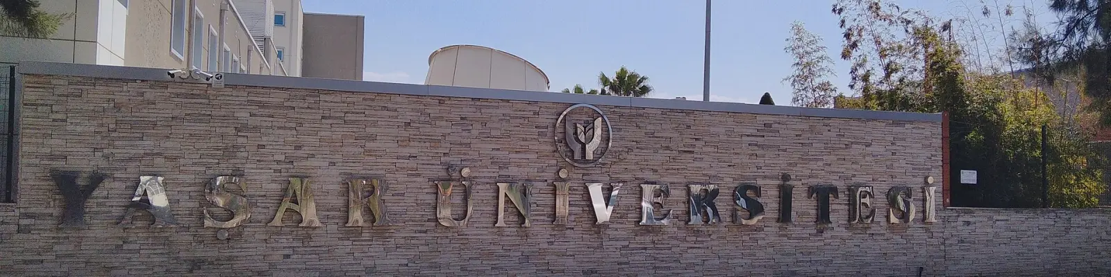 Yaşar Üniversitesi kampüsü — İzmir, vakıf üniversitesi